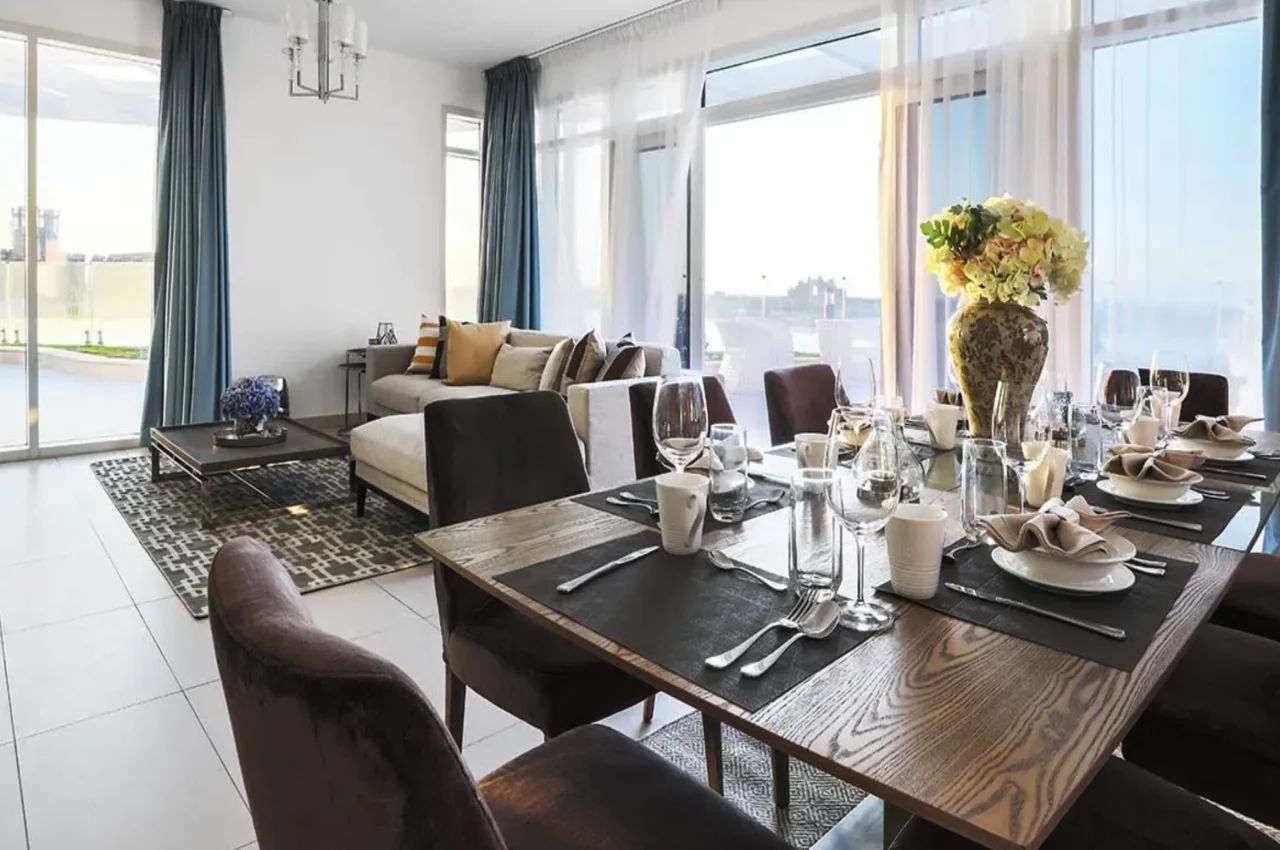 Royal Bay gallery image