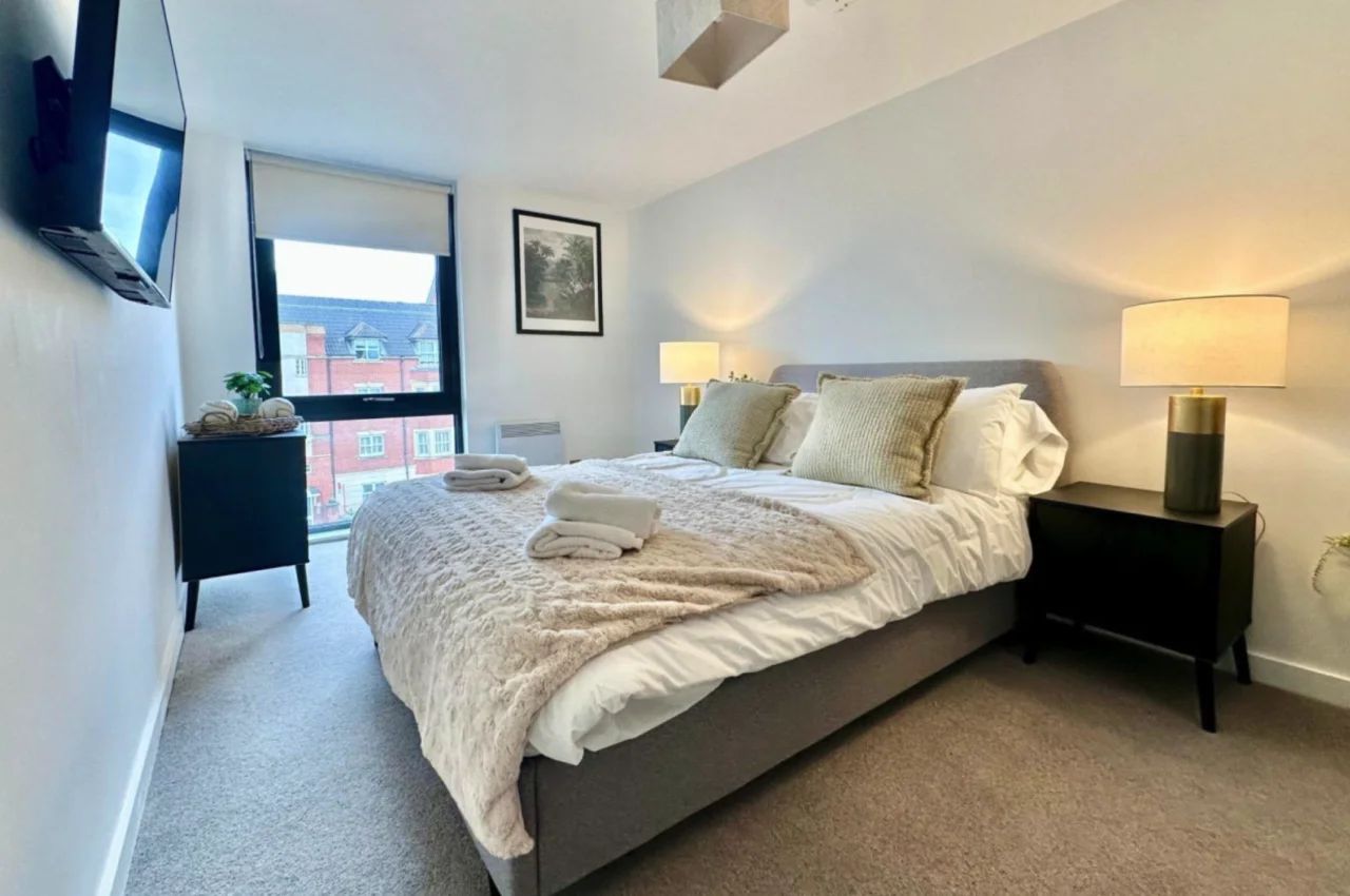 City Gate Bedroom gallery image
